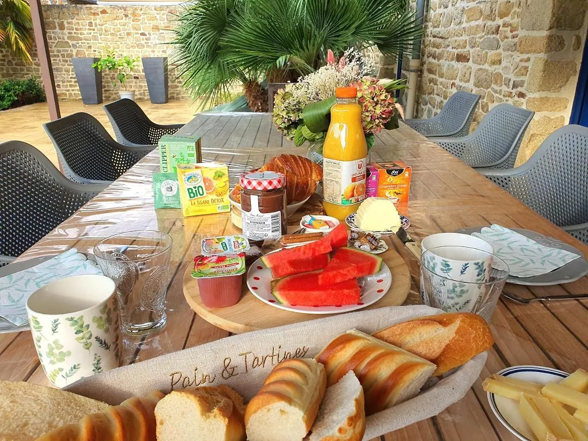 Homestay Le Clos Gagne Bais  France